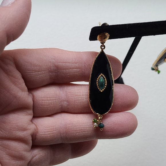 Andre Gas Earrings - Picture 2 of 2